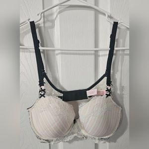 LIKE NEW Victoria's Secret Bra Size 34C